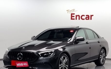 Mercedes-Benz E-Класс, 2023 год, 5 170 000 рублей, 1 фотография