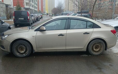 Chevrolet Cruze II, 2011 год, 820 000 рублей, 4 фотография