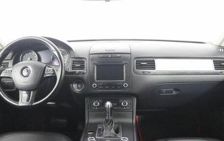 Volkswagen Touareg III, 2013 год, 2 287 000 рублей, 14 фотография