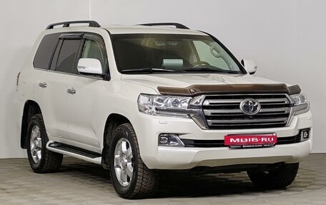 Toyota Land Cruiser 200, 2019 год, 7 299 000 рублей, 3 фотография