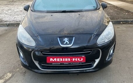 Peugeot 308 II, 2011 год, 779 999 рублей, 2 фотография