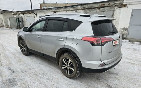 Toyota RAV4, 2017 год, 2 850 000 рублей, 3 фотография