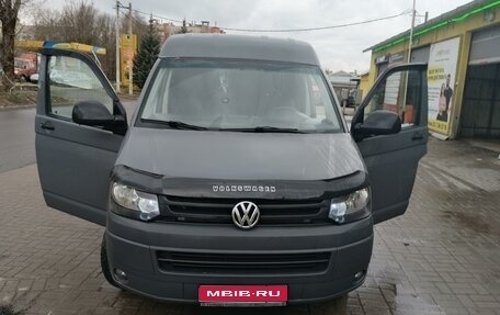 Volkswagen Transporter T5 рестайлинг, 2011 год, 1 730 000 рублей, 1 фотография