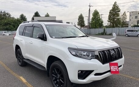 Toyota Land Cruiser Prado 150 рестайлинг 2, 2021 год, 5 100 000 рублей, 1 фотография