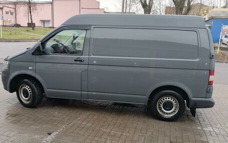 Volkswagen Transporter T5 рестайлинг, 2011 год, 1 730 000 рублей, 6 фотография