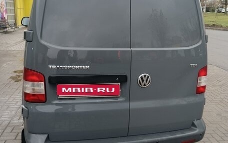 Volkswagen Transporter T5 рестайлинг, 2011 год, 1 730 000 рублей, 5 фотография