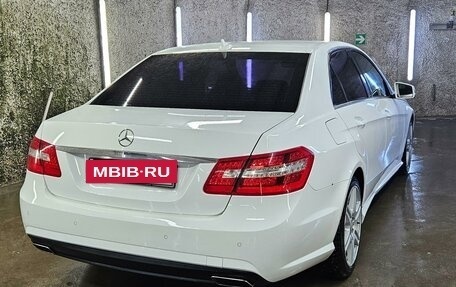 Mercedes-Benz E-Класс, 2012 год, 1 800 000 рублей, 4 фотография