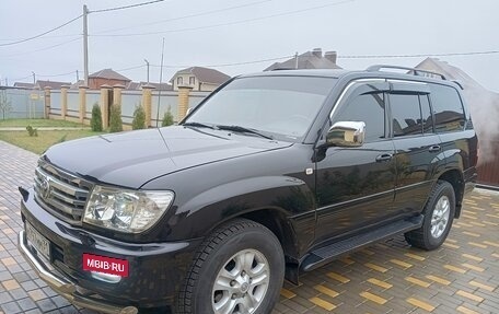 Toyota Land Cruiser 100 рестайлинг 2, 2005 год, 2 300 000 рублей, 6 фотография