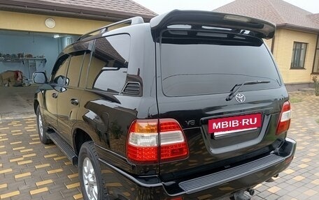 Toyota Land Cruiser 100 рестайлинг 2, 2005 год, 2 300 000 рублей, 5 фотография