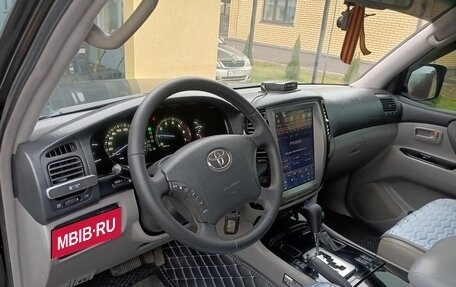 Toyota Land Cruiser 100 рестайлинг 2, 2005 год, 2 300 000 рублей, 11 фотография