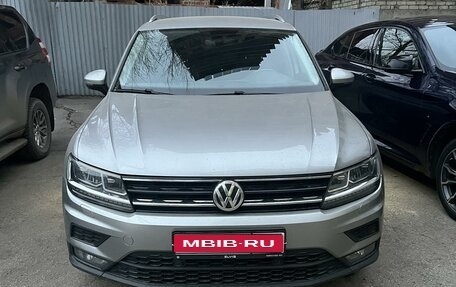 Volkswagen Tiguan II, 2017 год, 2 700 000 рублей, 1 фотография