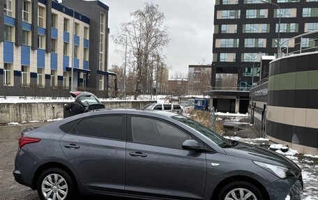 Hyundai Solaris II рестайлинг, 2022 год, 1 950 000 рублей, 3 фотография