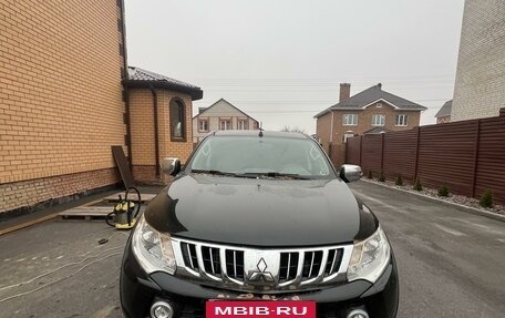 Mitsubishi L200 IV рестайлинг, 2015 год, 2 200 000 рублей, 2 фотография