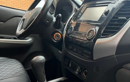 Mitsubishi L200 IV рестайлинг, 2015 год, 2 200 000 рублей, 32 фотография