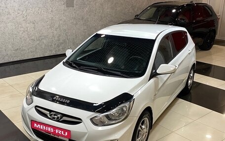 Hyundai Solaris II рестайлинг, 2011 год, 699 000 рублей, 30 фотография