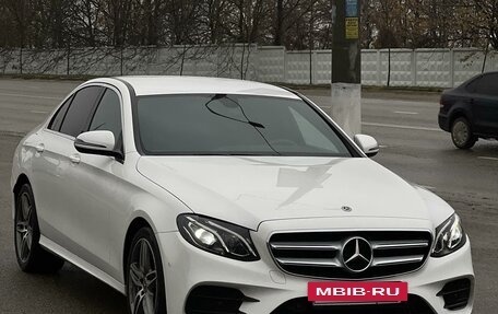 Mercedes-Benz E-Класс, 2020 год, 4 200 000 рублей, 2 фотография