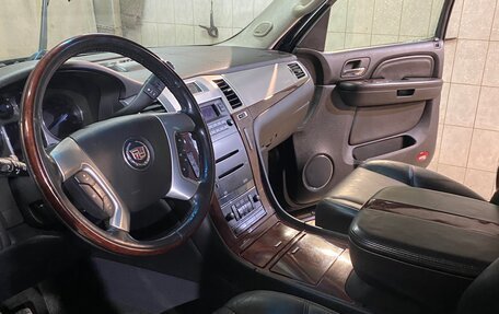 Cadillac Escalade III, 2006 год, 2 750 000 рублей, 18 фотография