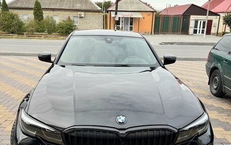 BMW 3 серия, 2021 год, 3 000 000 рублей, 3 фотография