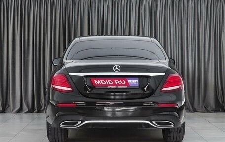 Mercedes-Benz E-Класс, 2019 год, 2 999 000 рублей, 4 фотография