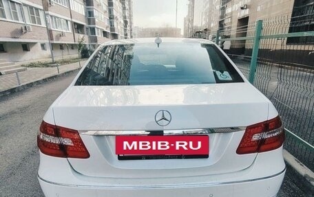 Mercedes-Benz E-Класс, 2011 год, 2 600 000 рублей, 19 фотография