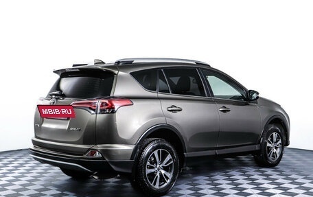 Toyota RAV4, 2018 год, 2 421 000 рублей, 5 фотография