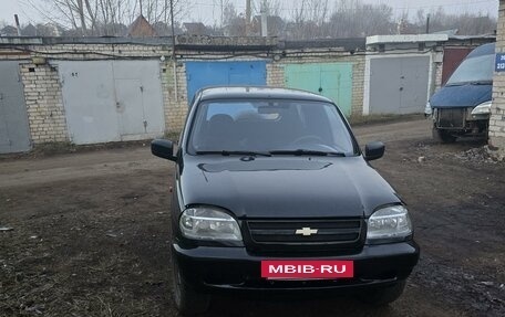 Chevrolet Niva I рестайлинг, 2005 год, 410 000 рублей, 2 фотография