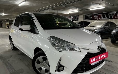 Toyota Vitz, 2017 год, 1 095 000 рублей, 2 фотография