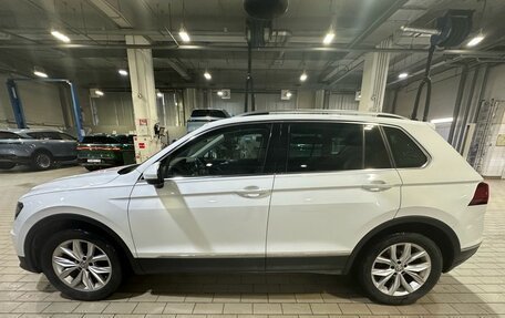 Volkswagen Tiguan II, 2017 год, 2 697 000 рублей, 3 фотография