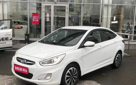 Hyundai Solaris II рестайлинг, 2013 год, 1 083 000 рублей, 1 фотография