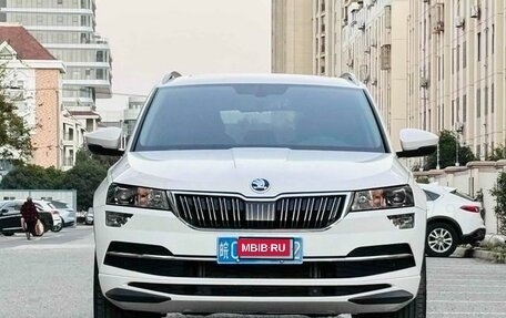 Skoda Karoq I, 2022 год, 2 720 000 рублей, 2 фотография