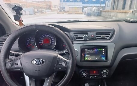 KIA Rio III рестайлинг, 2013 год, 880 000 рублей, 6 фотография