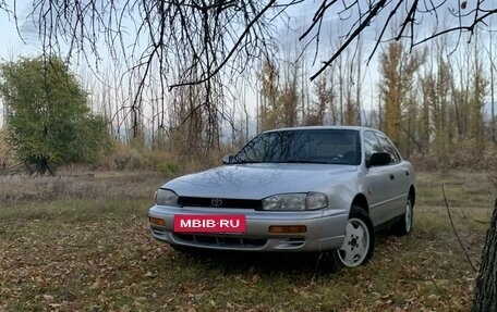 Toyota Camry, 1993 год, 440 000 рублей, 2 фотография