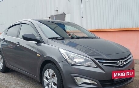 Hyundai Solaris II рестайлинг, 2015 год, 990 000 рублей, 4 фотография