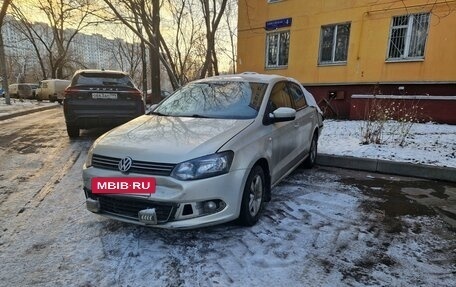 Volkswagen Polo VI (EU Market), 2011 год, 485 000 рублей, 2 фотография