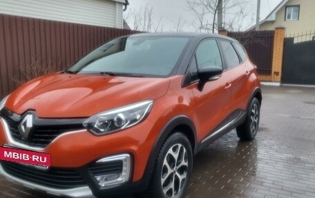 Renault Kaptur I рестайлинг, 2016 год, 1 450 000 рублей, 2 фотография