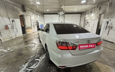 Toyota Camry, 2017 год, 2 450 000 рублей, 4 фотография