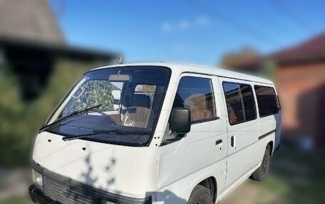 Nissan Homy IV, 1988 год, 235 000 рублей, 4 фотография