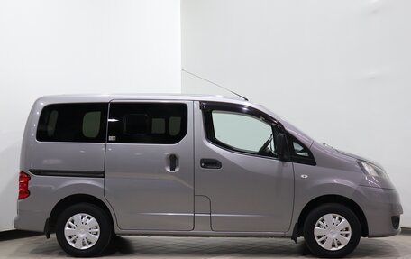 Nissan NV200, 2017 год, 1 670 000 рублей, 4 фотография