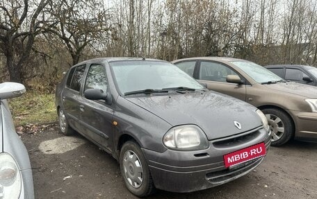 Renault Clio III, 2001 год, 205 000 рублей, 3 фотография