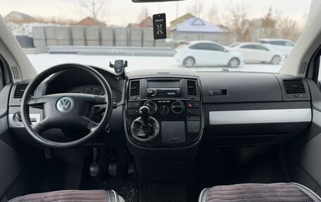 Volkswagen Transporter T5 рестайлинг, 2005 год, 1 350 000 рублей, 11 фотография