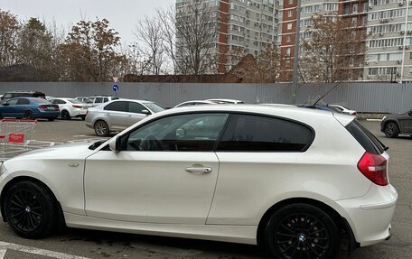 BMW 1 серия, 2011 год, 1 150 000 рублей, 3 фотография