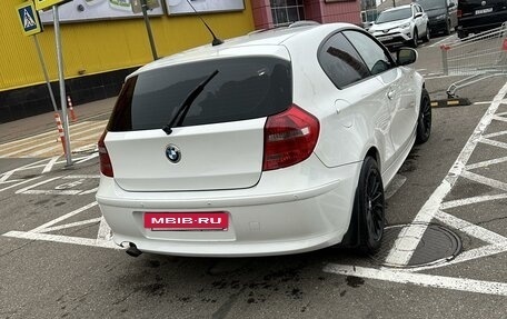 BMW 1 серия, 2011 год, 1 150 000 рублей, 7 фотография