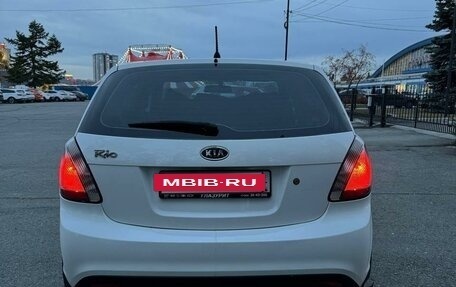 KIA Rio II, 2011 год, 690 000 рублей, 4 фотография