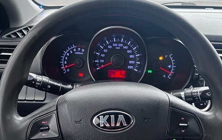 KIA Rio III рестайлинг, 2013 год, 1 050 000 рублей, 28 фотография