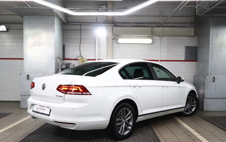 Volkswagen Passat B8 рестайлинг, 2016 год, 1 860 000 рублей, 2 фотография