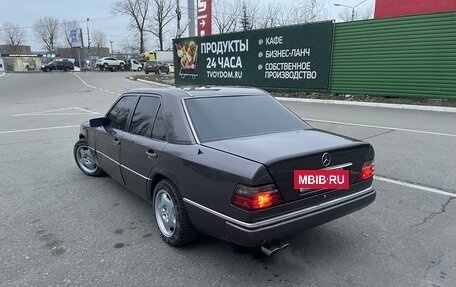 Mercedes-Benz E-Класс, 1994 год, 384 000 рублей, 3 фотография