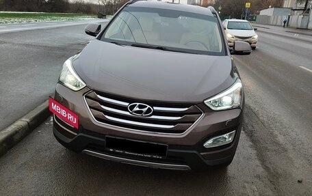 Hyundai Santa Fe III рестайлинг, 2014 год, 1 690 000 рублей, 2 фотография