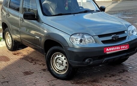 Chevrolet Niva I рестайлинг, 2013 год, 480 000 рублей, 2 фотография