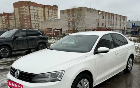 Volkswagen Jetta VI, 2015 год, 1 170 000 рублей, 2 фотография