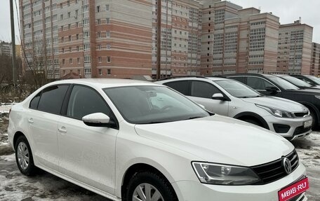 Volkswagen Jetta VI, 2015 год, 1 170 000 рублей, 3 фотография